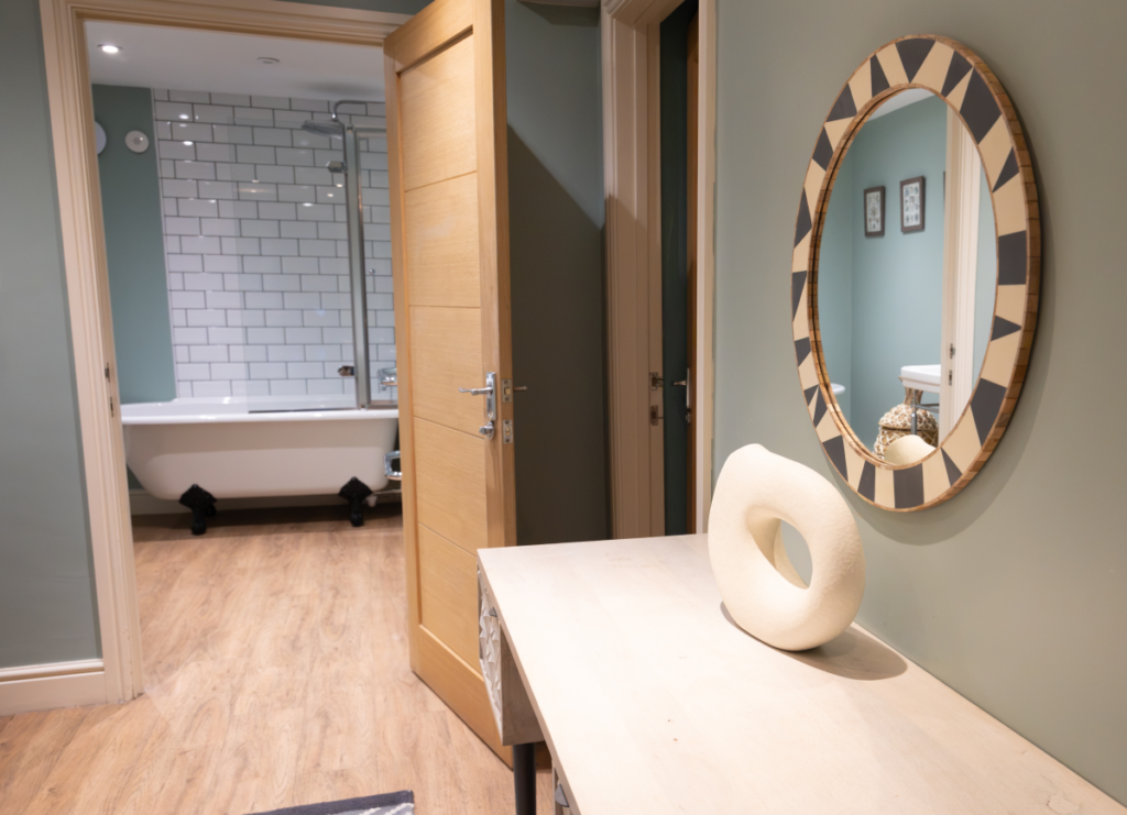 Shearsby Bath - The Courtyard Suite - Countryside Accommodation - 05
